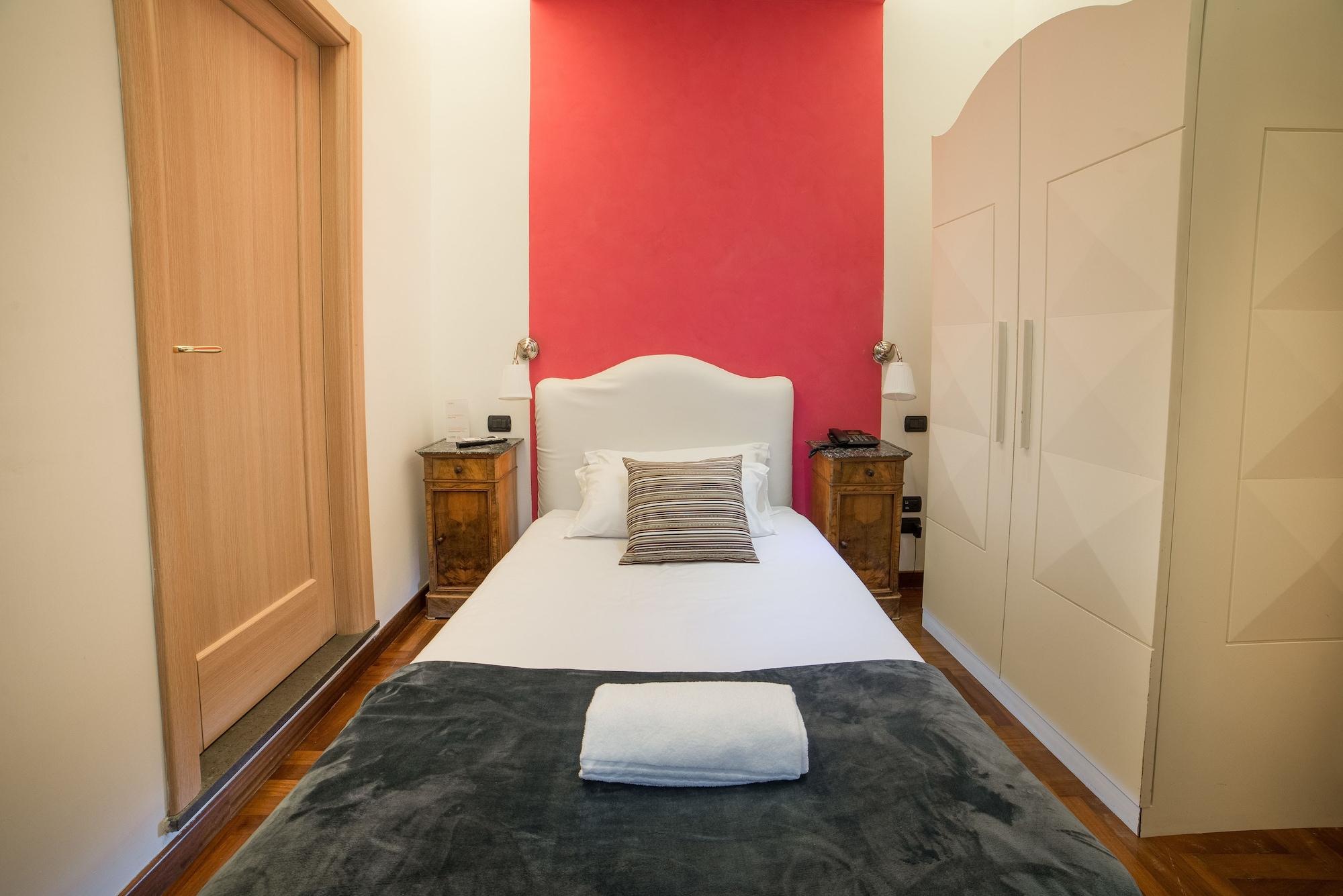 B&B Chiaia 32 Napoli Bagian luar foto
