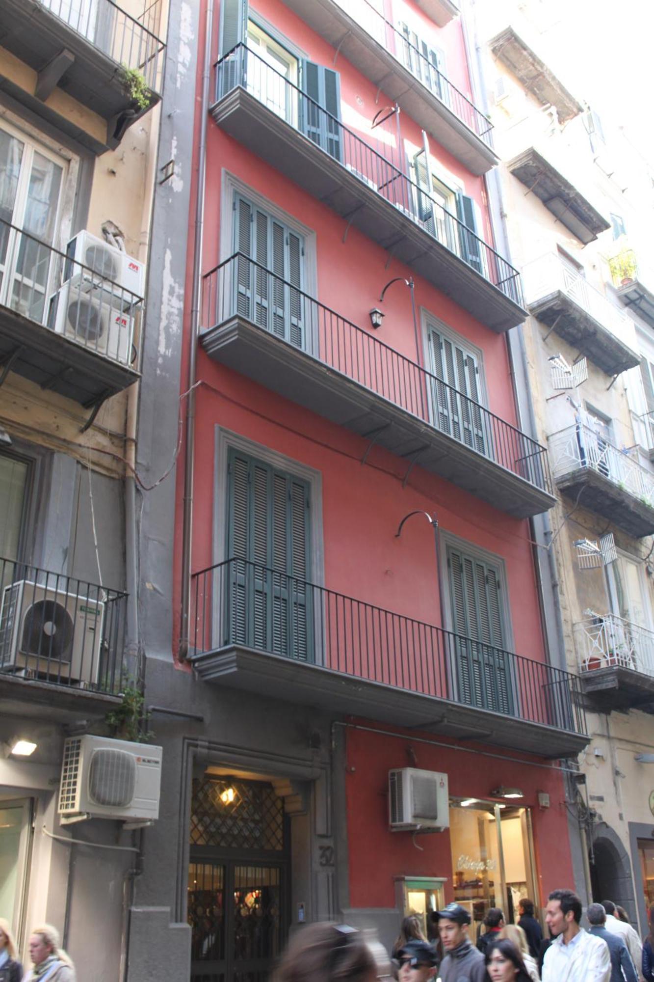 B&B Chiaia 32 Napoli Bagian luar foto