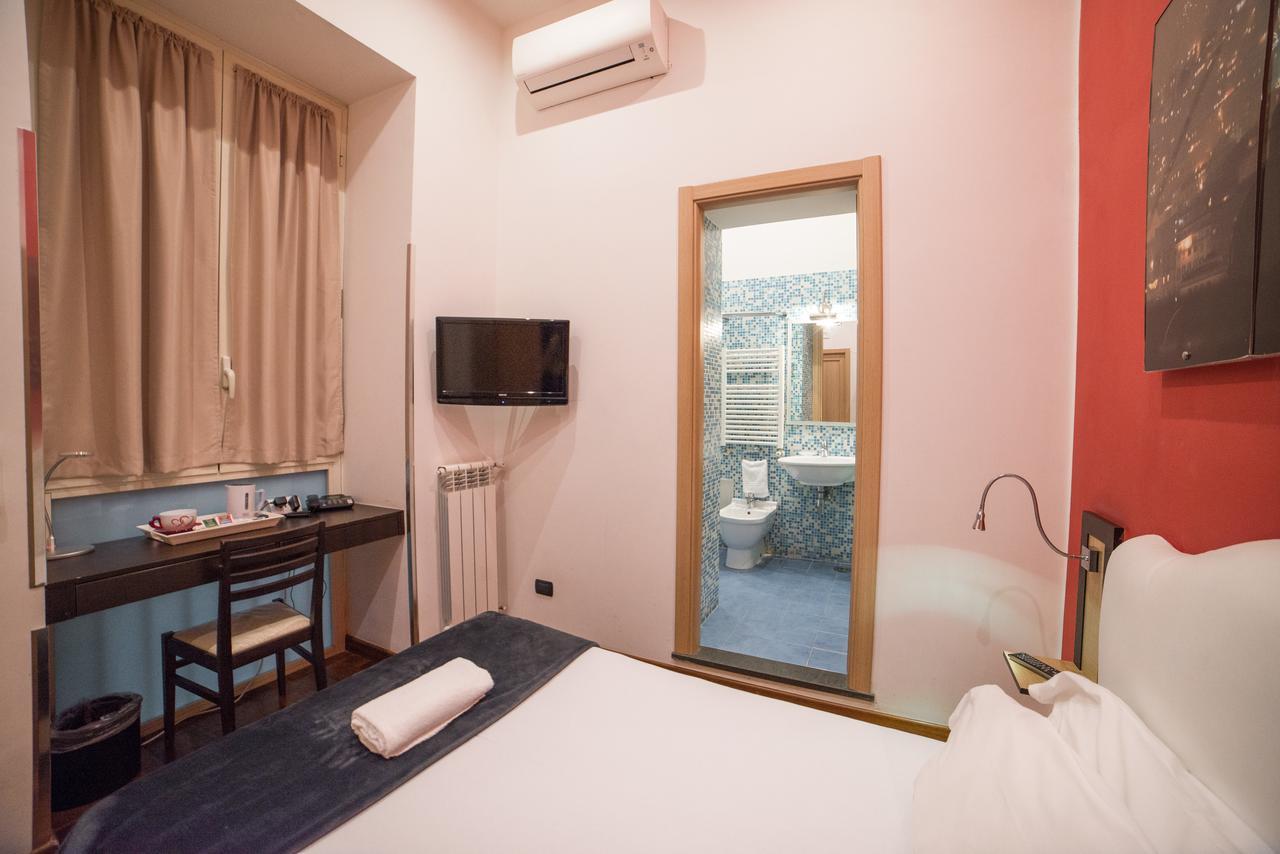B&B Chiaia 32 Napoli Bagian luar foto