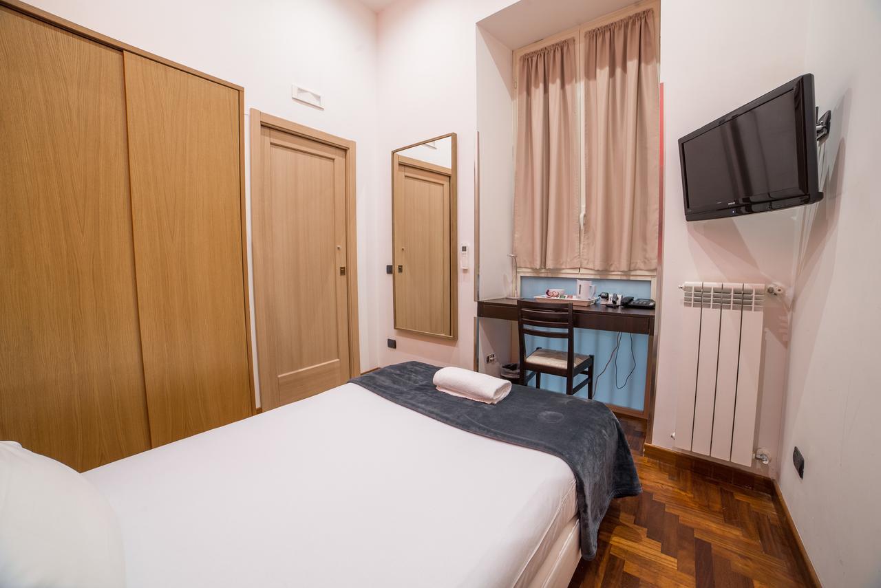 B&B Chiaia 32 Napoli Bagian luar foto