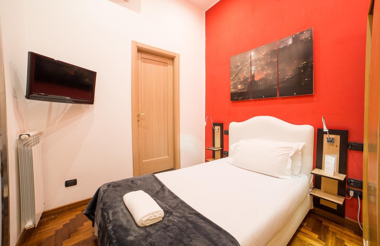 B&B Chiaia 32 Napoli Bagian luar foto
