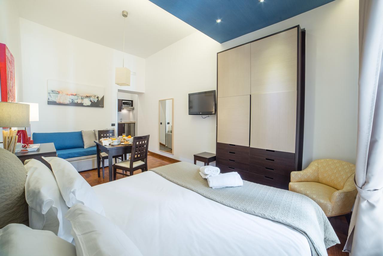 B&B Chiaia 32 Napoli Bagian luar foto