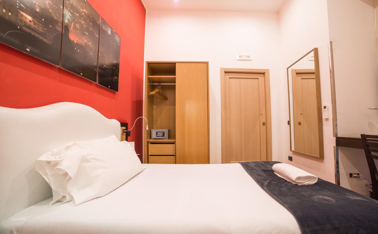 B&B Chiaia 32 Napoli Bagian luar foto