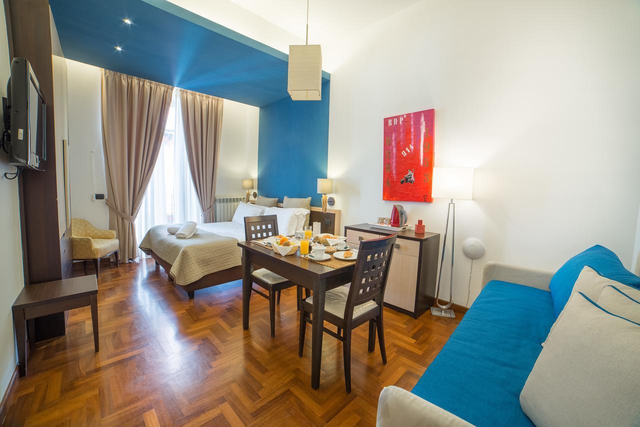 B&B Chiaia 32 Napoli Bagian luar foto