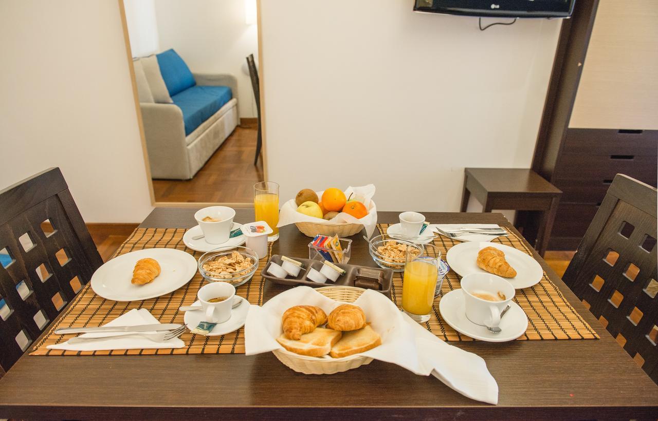 B&B Chiaia 32 Napoli Bagian luar foto